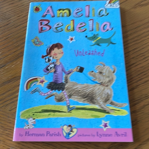 Amelia Bedelia Boxed Set 4 Chapter Books - Picture 6 of 8